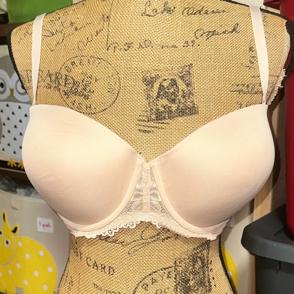 MADIENFORM NWOT beige bra